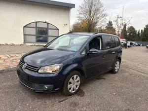 Volkswagen Touran 1,4Benzin AUTOMATIK 7 Sitzer Kamera Klima Bild 1