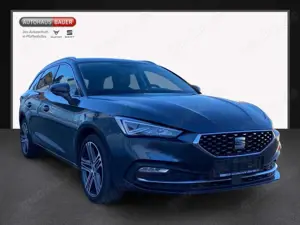 SEAT Leon ST Xcellence 2.0TDI DSG AUTOM AHK ACC PARKLENK V+H