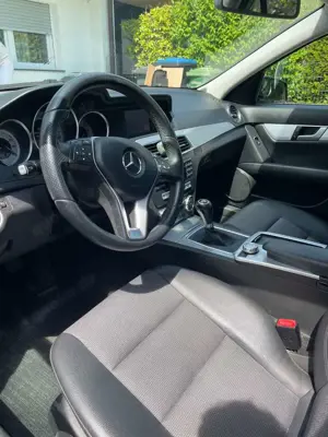 Mercedes-Benz C 180 C-Klasse (BlueEFFICIENCY) - TÜV 11/2027 Bild 5