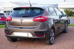 Kia Ceed / cee'd Ceed 1.6 Spirit Klimaaut. Navi Totwinkel Kamera Bild 5