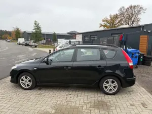 Hyundai i30 cw Classic 2. HAND/TÜV/ Bild 3