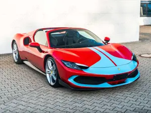 Ferrari 296 GTS FIORANO I EXT. + INT. CARBON I JBL I DISPLAY Bild 2