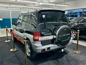 Mitsubishi Pajero Pinin Intense 2000*WENIG KM!!CHROMBÜGEL* Bild 5