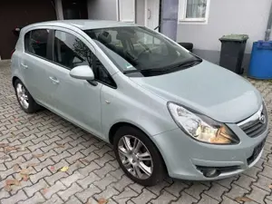 Opel Corsa Corsa  5-Türer 1.4 16V Innovation 110 Jahre Bild 3