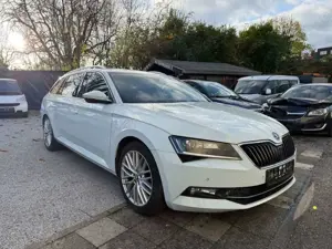Skoda Superb Combi*NAVI*KAMERA*AHK Bild 3