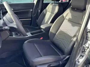 Jeep Avenger Altitude SHZ Navi Kam Andr.CarPlay M+S Bild 5