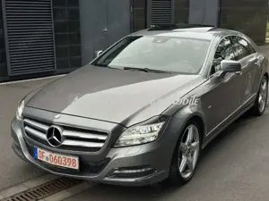 Mercedes-Benz CLS 350 CDI BE Sportpaket 19 Zoll AMG Felgen Bild 2