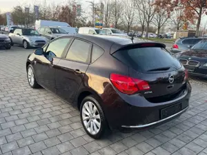 Opel Astra J Lim. 5-trg Klimaaut SHZ USB PDCv+h Alu17 Bild 4