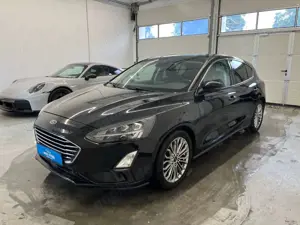 Ford Focus 2.0 EcoBlue Titanium *1-Hand *LED *NAVI *AHK *Temp