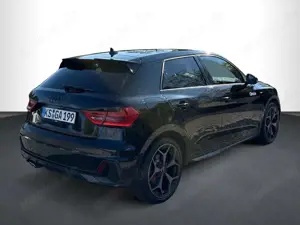 Audi A1 40 2.0 TFSI S line DSG, RFK, NAVI Bild 4