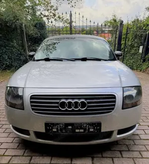 Audi TT 1.8 T Coupe (132kW)