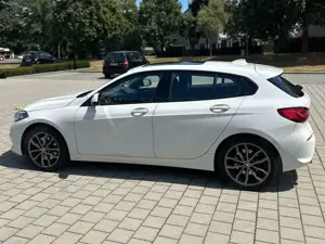 BMW 120 120i Aut. Luxury Line Bild 1