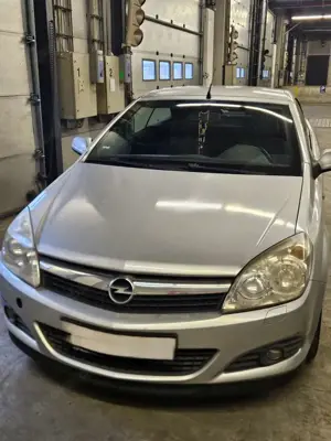 Opel Astra Astra Twin Top 1.9 CDTI Edition