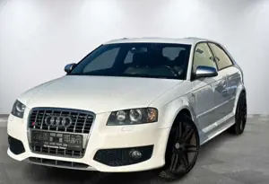 Audi S3 2.0 TFSI*QUATTRO*SCHIEBEDACH*XENON*