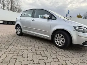 Volkswagen Golf Plus 1.6 FSI Comfortline Bild 3