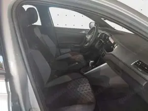 Volkswagen Taigo 1.0 TSI DSG R-Line NAV*APP*LED*DAB*L+S* Bild 4