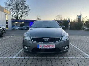 Kia Ceed / cee'd 1.6l klimatronik,8fach Alufelgen