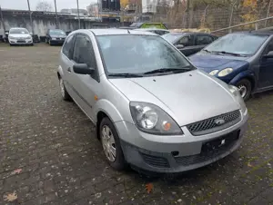 Ford Fiesta **BASTLERFAHRZEUG - FESTPREIS** Bild 2
