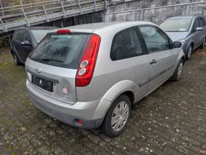 Ford Fiesta **BASTLERFAHRZEUG - FESTPREIS** Bild 3
