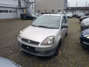 Ford Fiesta **KLIMA+RADIO+ALLWETTER**