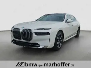 BMW 740 d xDrive Iconic Glow  Autobahnassist