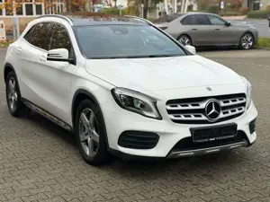 Mercedes-Benz GLA 200 AMG Offroad LED NAVI PANORAMA TOP Bild 4