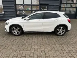Mercedes-Benz GLA 200 AMG Offroad LED NAVI PANORAMA TOP Bild 5
