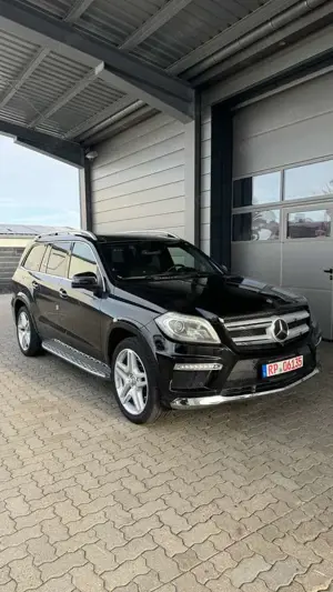 Mercedes-Benz GL 500 4Matic (BlueEFFICIENCY) 7G-TRONIC