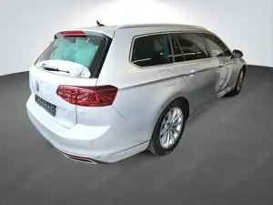 Volkswagen Passat Var 2.0 TDI Automatik Elegance HUD MatrixLED PD... Bild 2