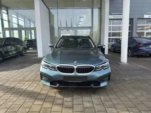 BMW 320 d Touring Sport Line Hifi Komfortzugang SH Bild 4