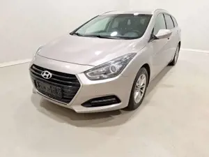 Hyundai i40 1.7 CRDi blue Trend AT SHZ|Temp|AHZV Bild 2
