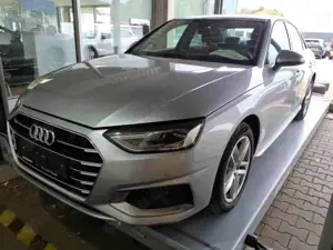 Audi A4 30 TDI S-TRONIC V-COCK S-DACH NAVI R-KAM GRA