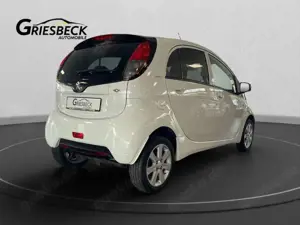 Peugeot iOn Modell 2017 Klimaautom SHZ Tel.-Vorb.Freisprech BT Bild 4