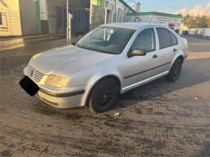 Volkswagen Bora 1.9 TDI TÜV 02.2026 - Beschreibung lesen