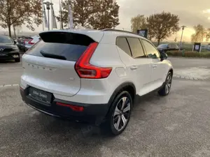 Volvo XC40 Plus Dark Recharge Plug-In Hybrid T5 Twin Engine E Bild 5
