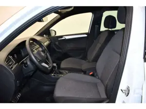 Volkswagen Tiguan 2.0 TDI DSG Move Matrix/AHK/Rückfahrkam Bild 3