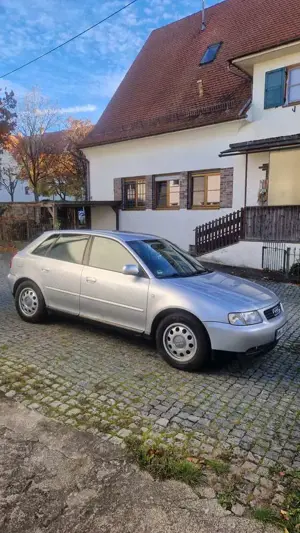 Audi A3 1.6 TÜV Neu