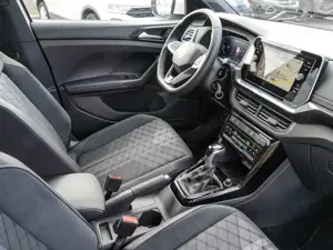 Volkswagen T-Cross R-Line 1.0 l TSI AHK Kamera Navi LED-Mat Bild 4