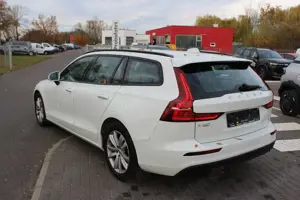 Volvo V60 Momentum Bild 3
