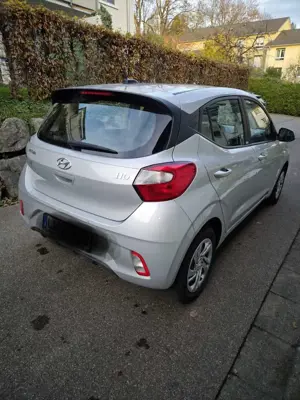Hyundai i10 1.0 Trend Bild 3
