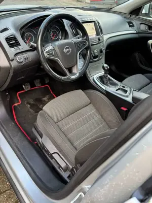 Opel Insignia A Sports Tourer Business Edition Bild 3