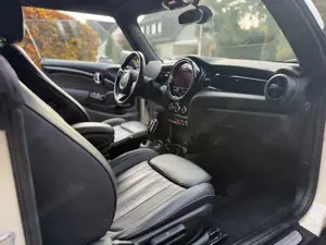 MINI Cooper Cabrio Mini Cooper Cabrio Aut.MINI Yours Trim Bild 3