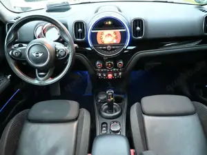 MINI Cooper S Countryman Aut Pano Navi Leder LED Bild 3