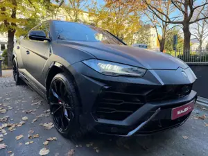 Lamborghini Urus 4.0 AKRAPOVIČ*CARBON*PANO*HEADUP*BO*MEMO*