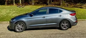 Hyundai ELANTRA 1.6