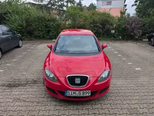 SEAT Leon 1.6 Reverence Bild 2