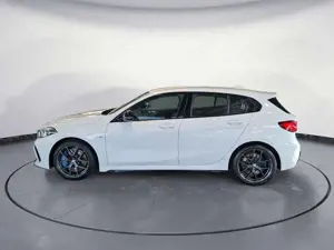 BMW 135 i xDrive LED HIFI NAVI Bild 3