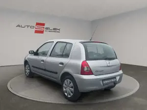 Renault Clio II Campus+NUR 61 KM+ALWETTERREIFEN+TÜV NEU Bild 3