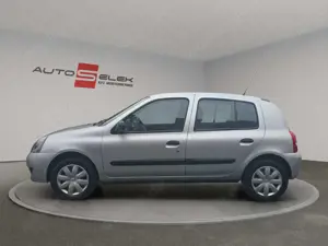 Renault Clio II Campus+NUR 61 KM+ALWETTERREIFEN+TÜV NEU Bild 2