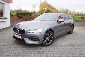 Volvo V60 D4 Momentum LED Navi Kamera Sitzheizung PDC
